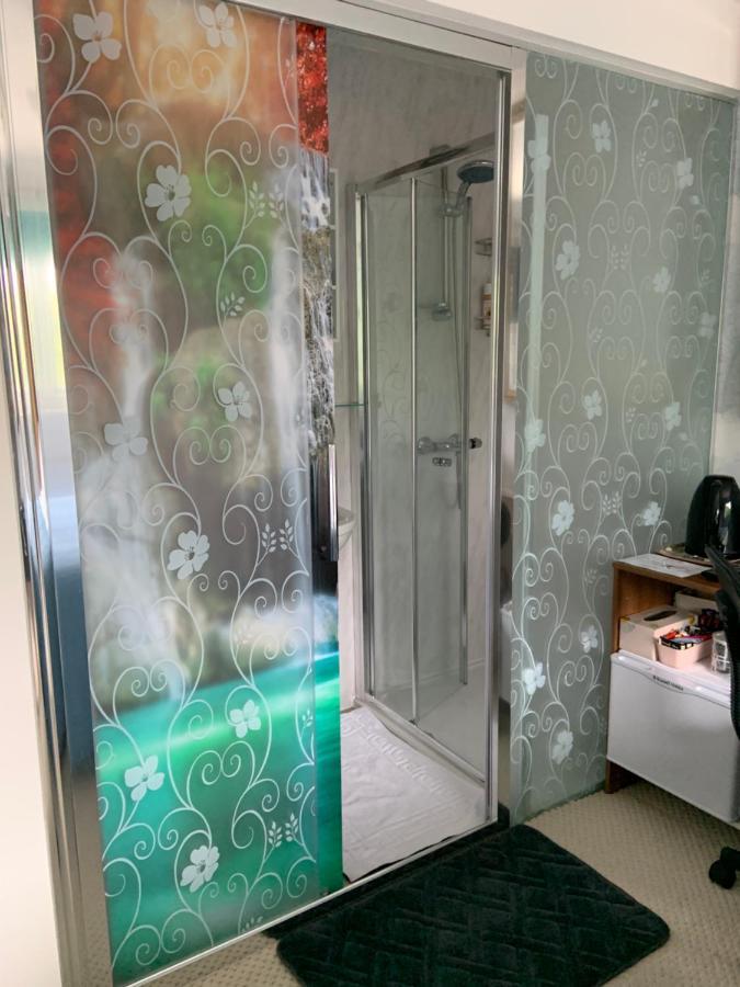 Enjoy Your Stay At Chorley Road ดรอยท์วิช ภายนอก รูปภาพ
